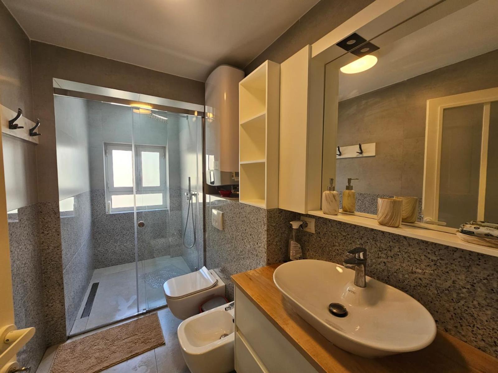 Apartament Valentino'S Nest Tirana Zewnętrze zdjęcie
